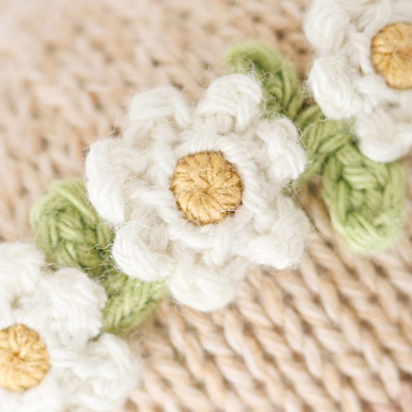 Baby honey bear (flower crown) 7 inch - Image 2