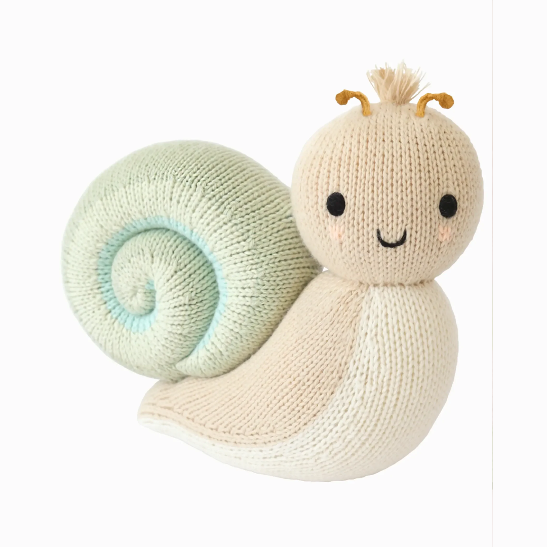 Baby snail (morning dew)