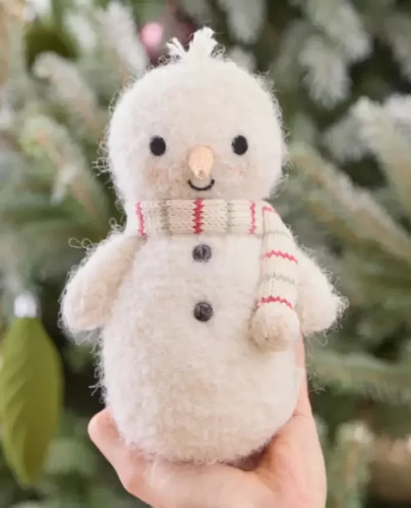 Baby snowman (peppermint stripe) 7 inch - Image 4
